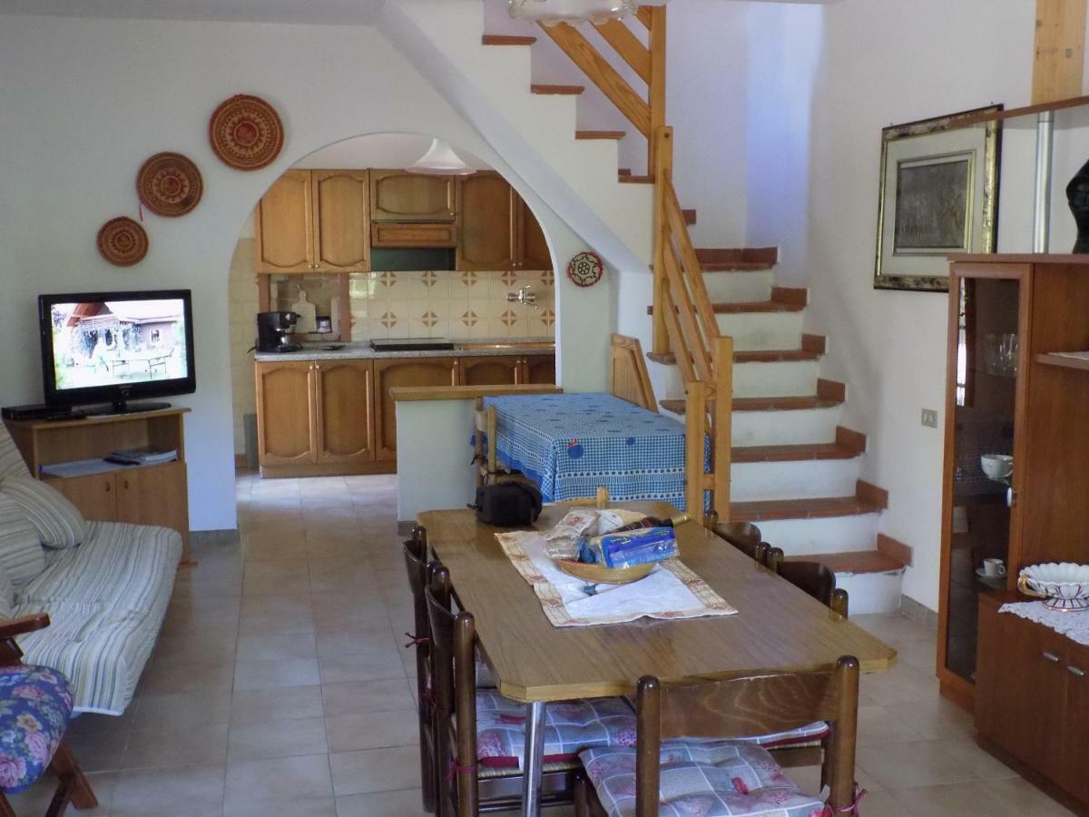 Casa Vacanze Gardenia Solanas Kültér fotó